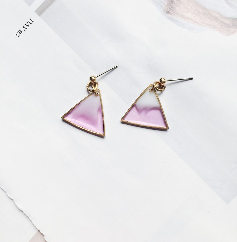La Don  - 三角黃銅 - 粉光雪山  耳針/耳夾 - 耳環/耳夾 - 壓克力 粉紅色