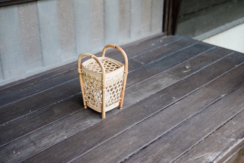 [Original Building Workshop] Rattan Basket Night Lamp - โคมไฟ - วัสดุอื่นๆ 