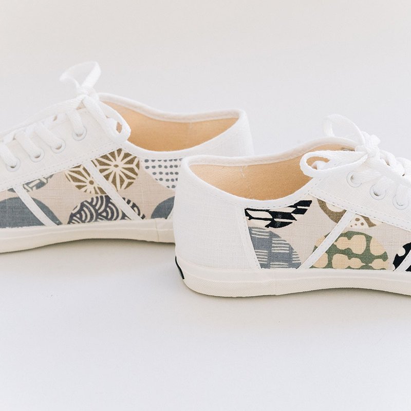 Lace-up casual shoes Flat Sneakers with Japanese fabrics Leather insole - รองเท้าลำลองผู้หญิง - ผ้าฝ้าย/ผ้าลินิน หลากหลายสี