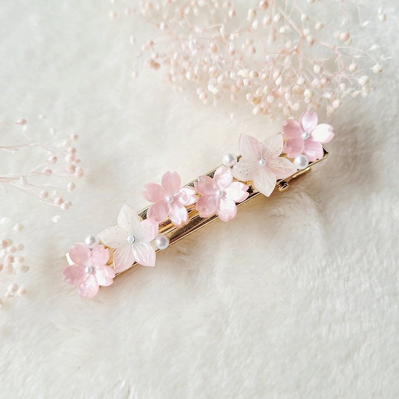 Hairpin flower small flower flower cherry blossom white powder temperament lady handmade gift to heal boudoir