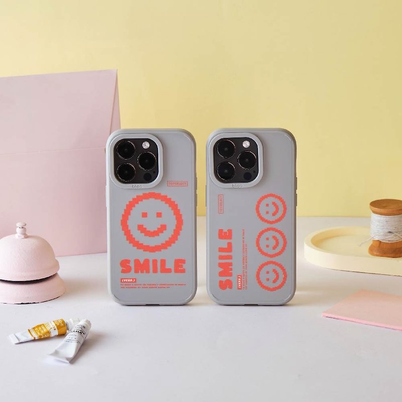 Smile Pixel Smiley Face Canyon Powerful MagSafe iPhone Case - เคส/ซองมือถือ - ซิลิคอน หลากหลายสี