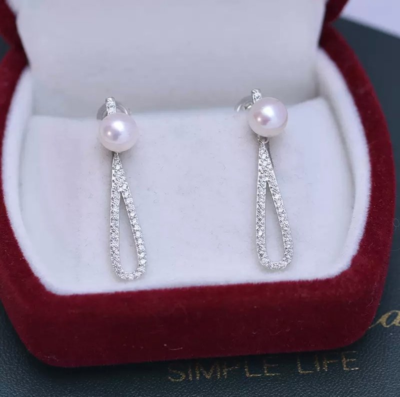 YuanPearl high-grade natural round aurora with extremely slight flaws pearl earrings Silver earrings - ต่างหู - ไข่มุก ขาว