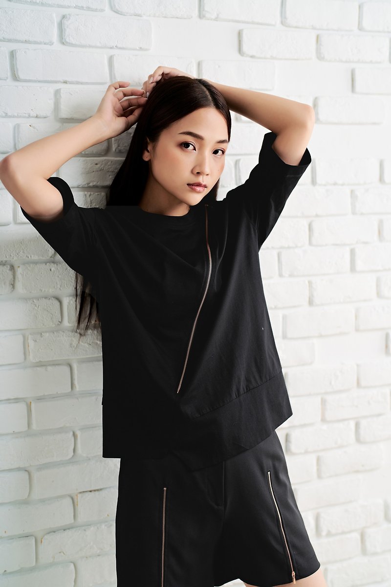 Electroplated Zip Loose Top - Black Combed Cotton