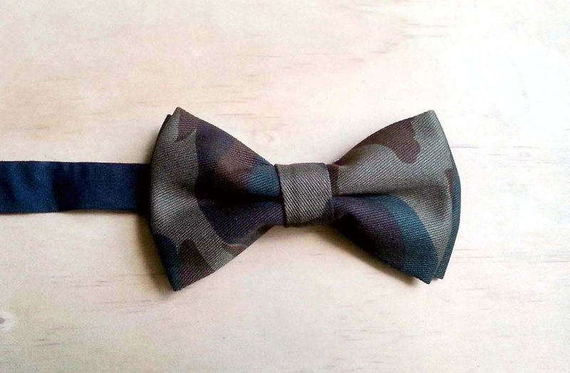 Bow Tie Camouflage