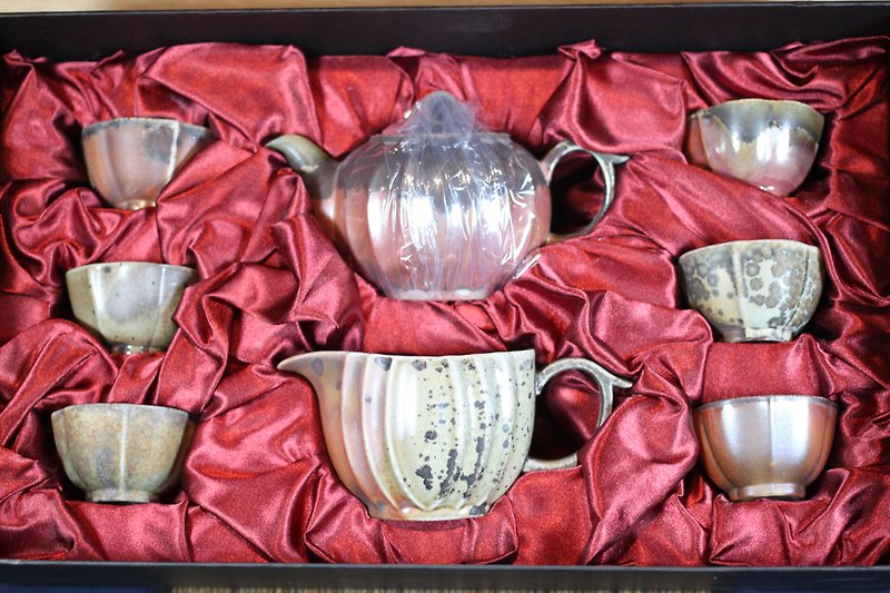 【Made in Taiwan】The work of Ye Minxiang, a famous master of the tea set set with wood-fired natural falling ash