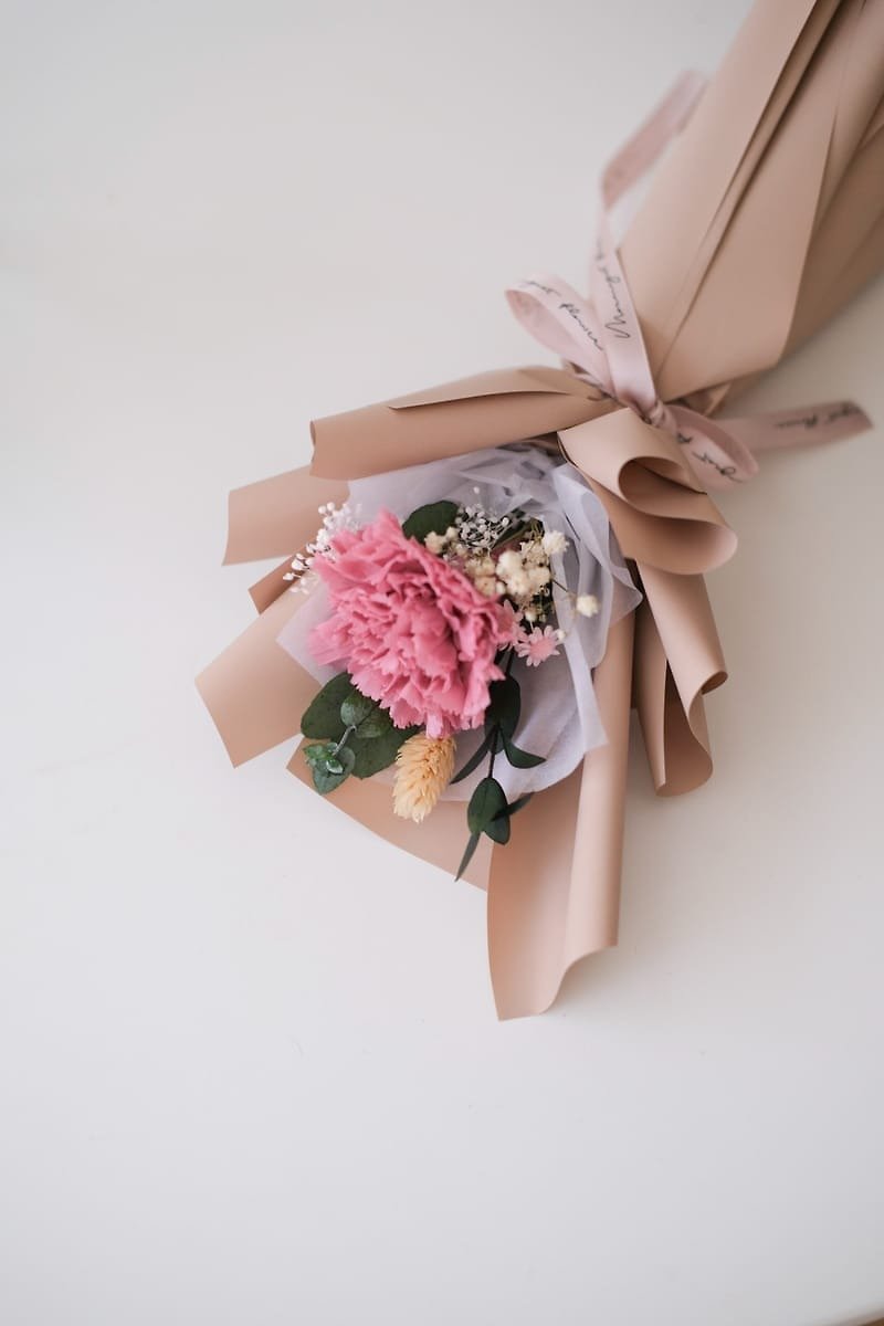 cherry blossom-single everlasting carnation bouquet - Dried Flowers & Bouquets - Plants & Flowers 