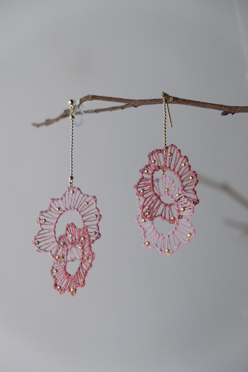 Ring bead flower profile earrings::Rouge::