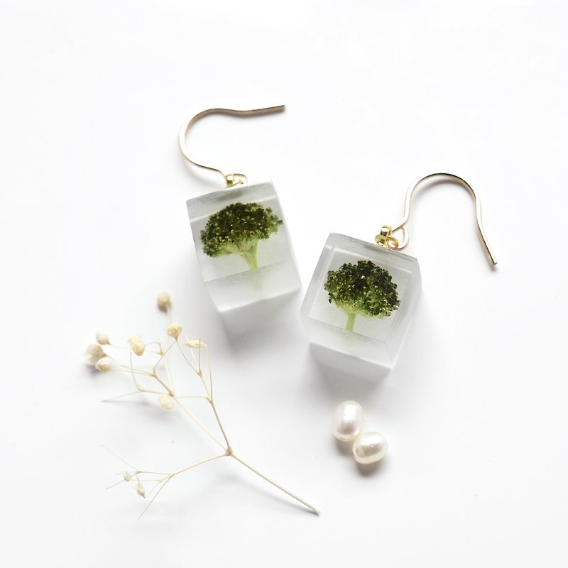 Broccoli Earrings, 14kgf, Gold Color, Hook Earrings, Japanese Design, Flower lover Gifts, Wedding Gifts, Small Earrings - Earrings & Clip-ons - Resin Green