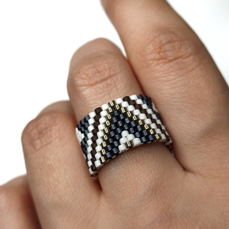 Geometric design bead ring Handmade jewelry Wide flexible ring Elastic beads - General Rings - Glass Blue