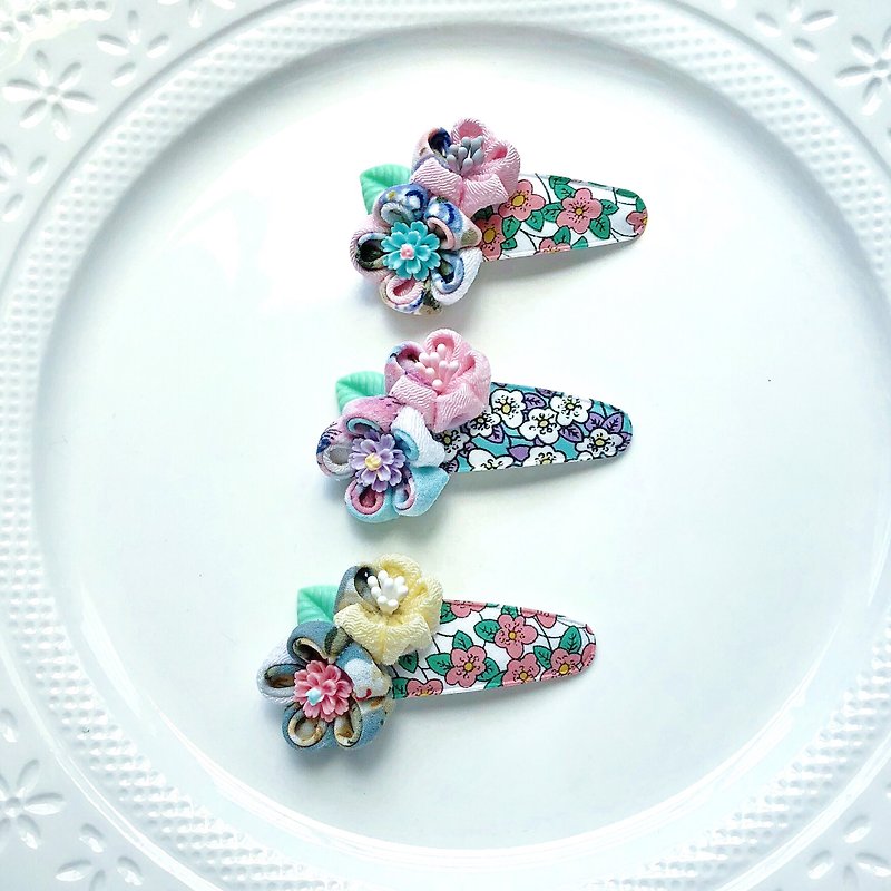 Double Japanese style and wind flower resin flower child baby water drop clip - Baby Accessories - Other Materials Multicolor