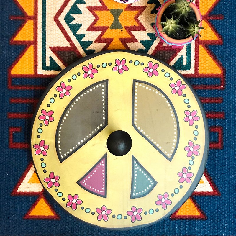 [Spot Specials] Wooden Hand-painted Peace Sign Hanging Wall Ornaments Christmas Exchange Gifts - Hangers & Hooks - Wood Multicolor