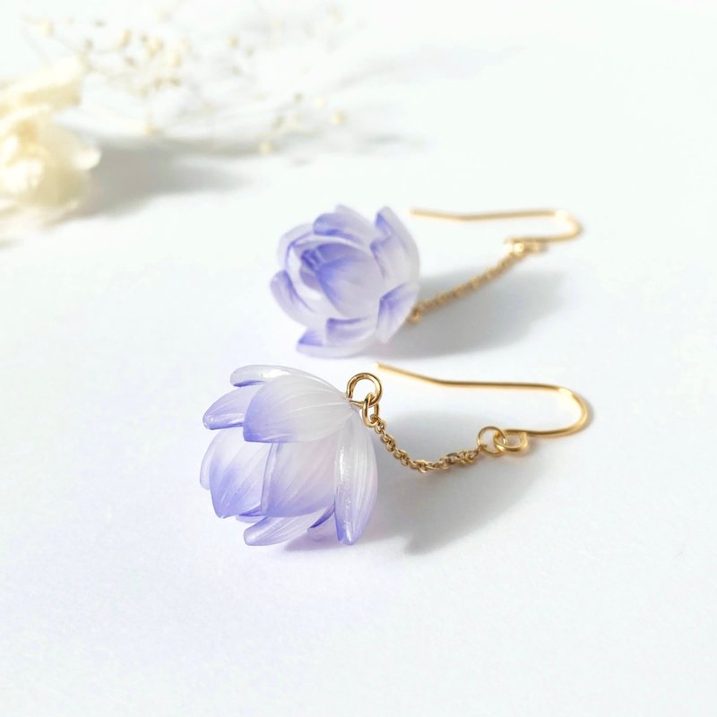 Upside down lotus (blue-purple) earrings/ Clip-On - ต่างหู - พลาสติก สีน้ำเงิน