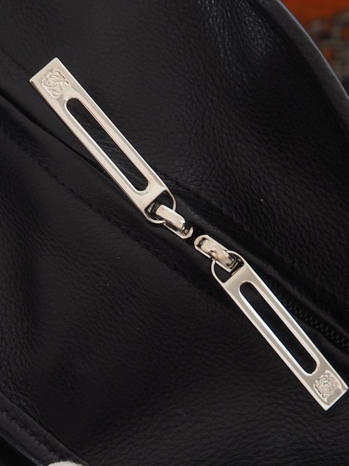 【完売必至】ロエベ■アマソナ 44 ボストンバッグ アナグラム LOEWE ロエベ アマソナ 44 ボストンバッグ 旅行バッグ ブラック
