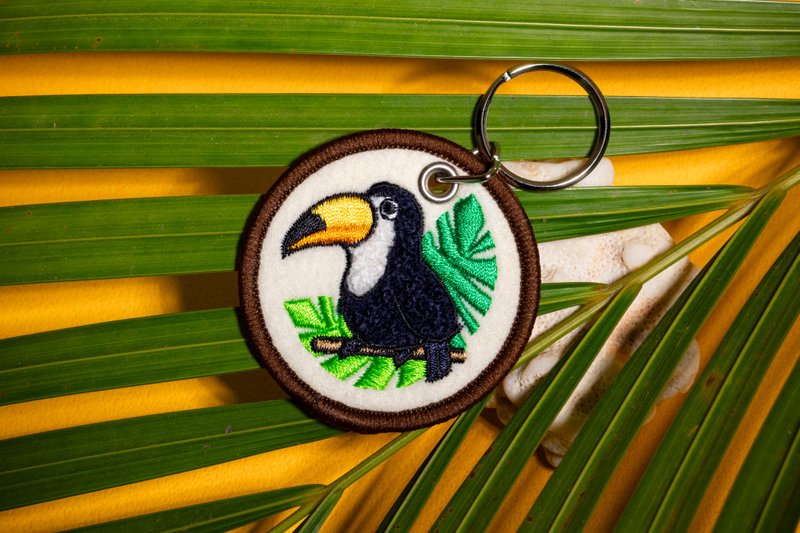 Forest series toucan key ring--round key ring three-dimensional embroidery graduation gift - Keychains - Thread Multicolor