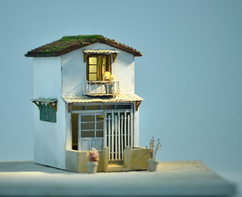 水泥老屋創作--天窗閣樓白屋透天厝(訂製) - 擺飾/家飾品 - 水泥 咖啡色