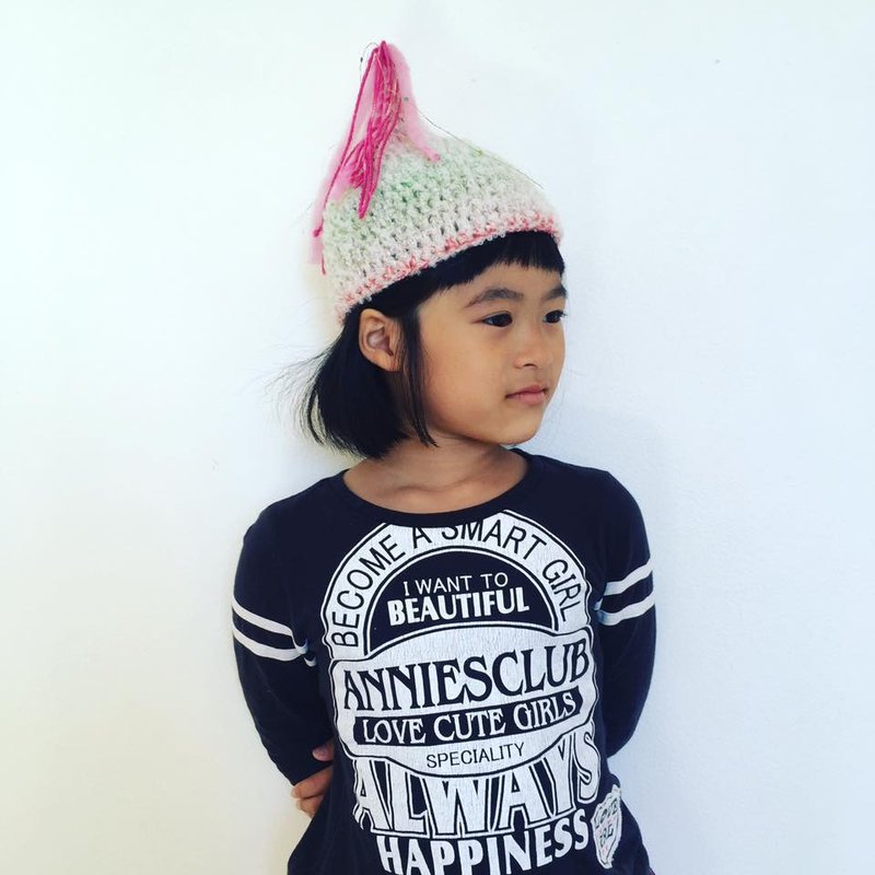 ベイビー★ユニコーン　ピンク　Ｓ　虹色流れ星　とんがり帽子　レインボー　オーストラリア　赤ちゃん　ユニコーン　流れ星　光　一点物　ピンク系　キラキラ - 彌月禮盒 - 絲．絹 粉紅色