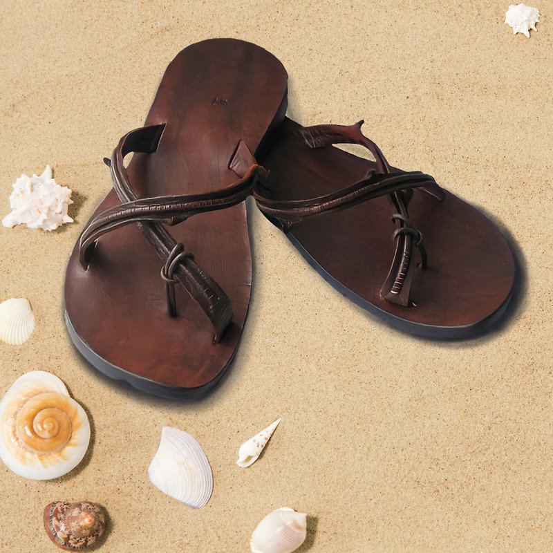 Handmade leather cross sandals in brown color - 涼鞋 - 真皮 咖啡色