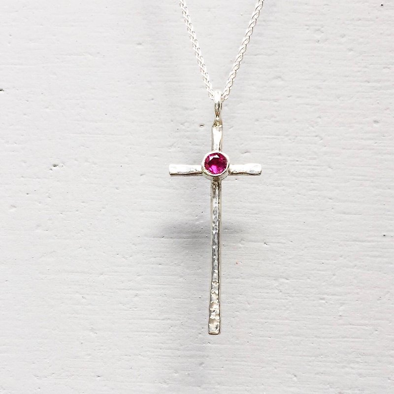 MIH 金工首飾 | 十字架 無條件的愛 純銀寶石項鍊
