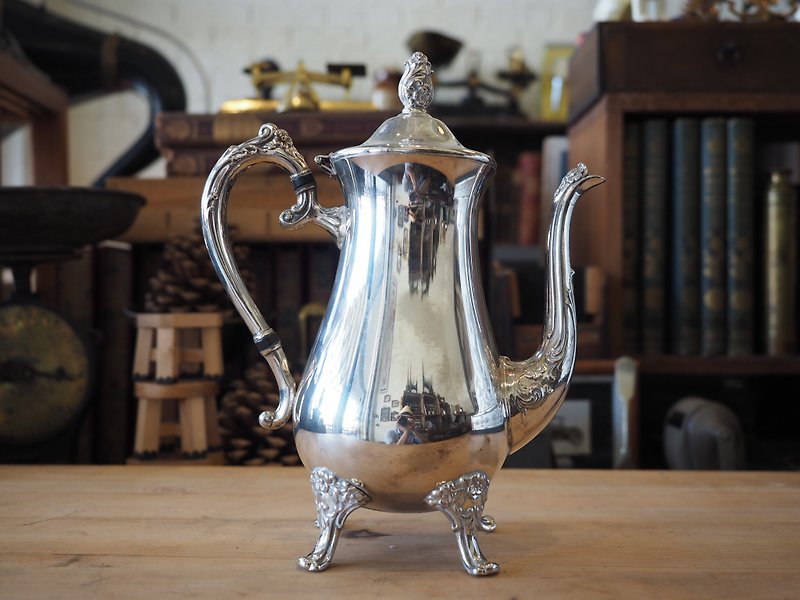 Britain in the early 1980s tall silver pot - Teapots & Teacups - Other Metals Silver