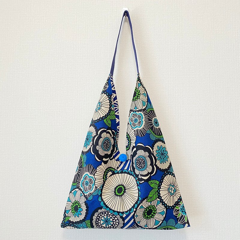 New stock/Japanese dumpling-shaped side backpack/large size/designer cloth blue flower graffiti