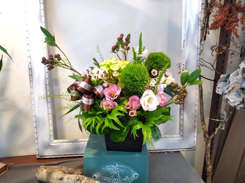 典雅祝賀生日花禮 鮮花盆花 - 乾燥花/永生花 - 植物．花 