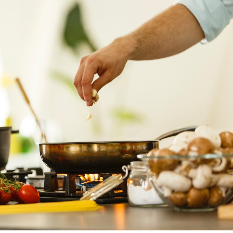 The Lonely Challenge of Black and White Chef - Cuisine - Other Materials 