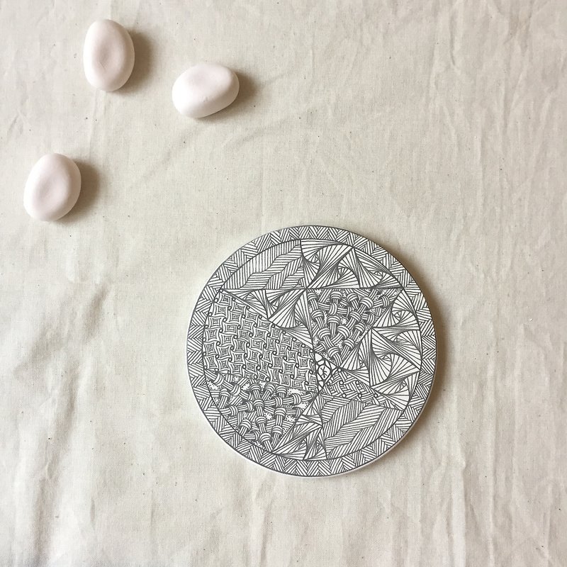 Ceramic Art Coaster/ Grey。Pieces to Integrity - Coasters - Pottery Gray