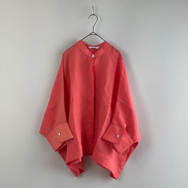 Ramie Lawn Back Tuck Shirt - เสื้อเชิ้ตผู้หญิง - ผ้าฝ้าย/ผ้าลินิน สีแดง