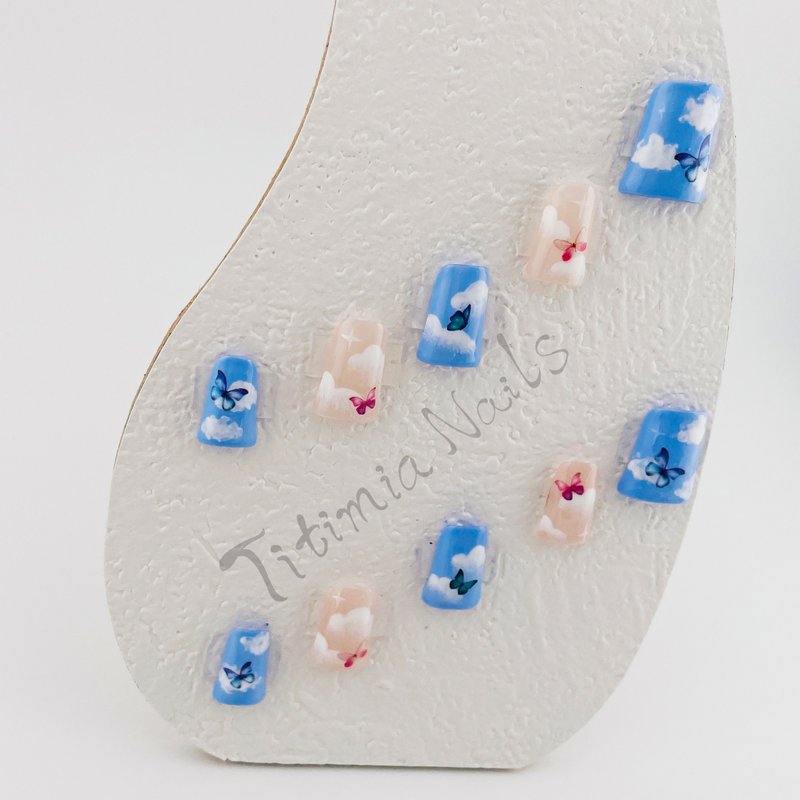 Kawaii Handmade Press-on Nails, Sky Blue and Pink Design, Clouds & Butterflies - ยาทาเล็บ - พลาสติก สึชมพู