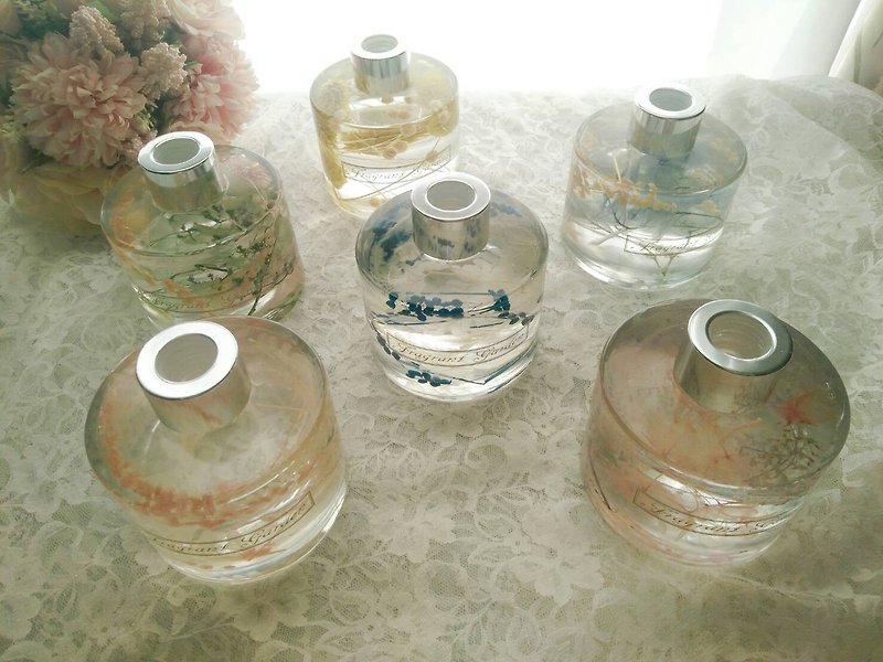 Soft floating flower diffuser bottle - Fragrances - Other Materials Multicolor