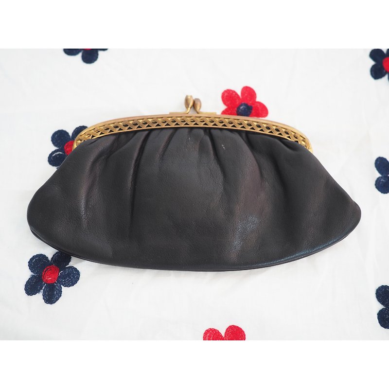 Tulip Kiss Lock Leather Wallet - กระเป๋าเครื่องสำอาง - หนังแท้ สีดำ