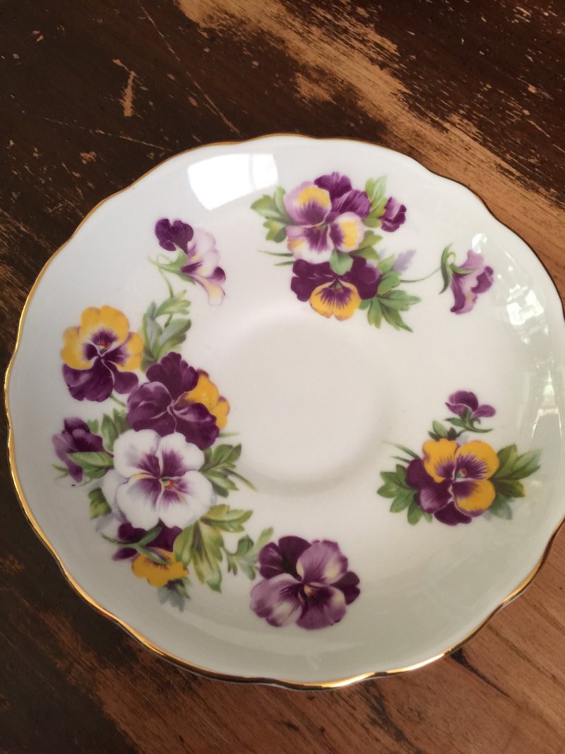 Hammersley Purple Pansy Saucer-13 - จานและถาด - เครื่องลายคราม 