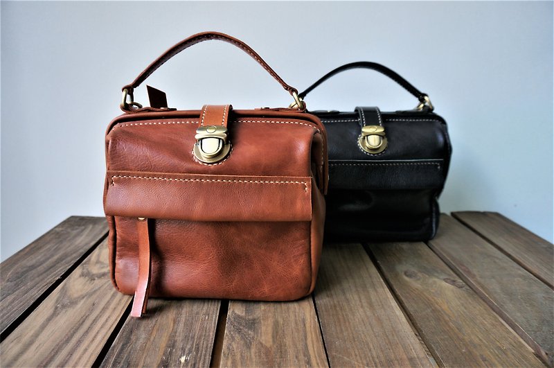 Doctor Bag // Leather crossbody // Convertible backpack // Shoulder bag - Messenger Bags & Sling Bags - Genuine Leather 