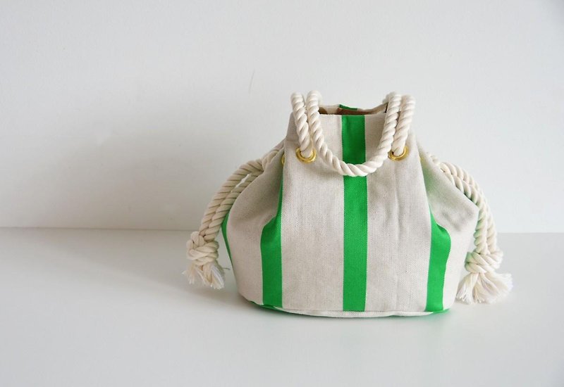 新作！ ヨーロッパリネン ストライプマリンバッグ グリーン - 手袋/手提袋 - 棉．麻 綠色