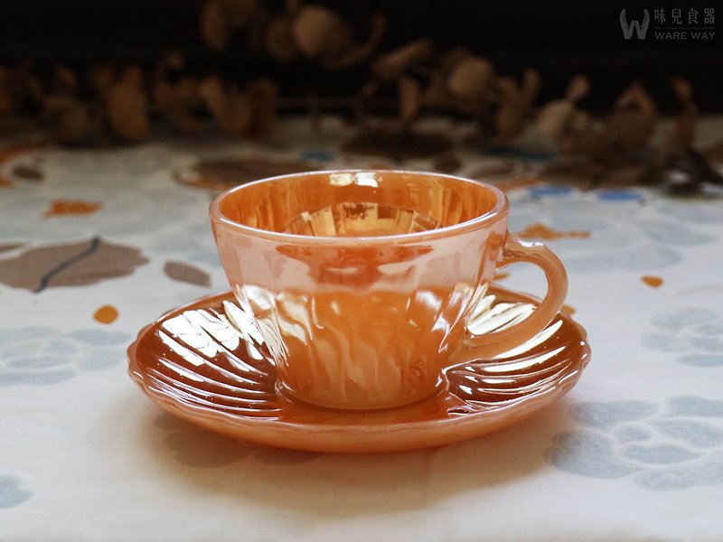 Early Fire King swirl coffee cup tray set-peach gloss (tableware / old parts / old things / fire king)