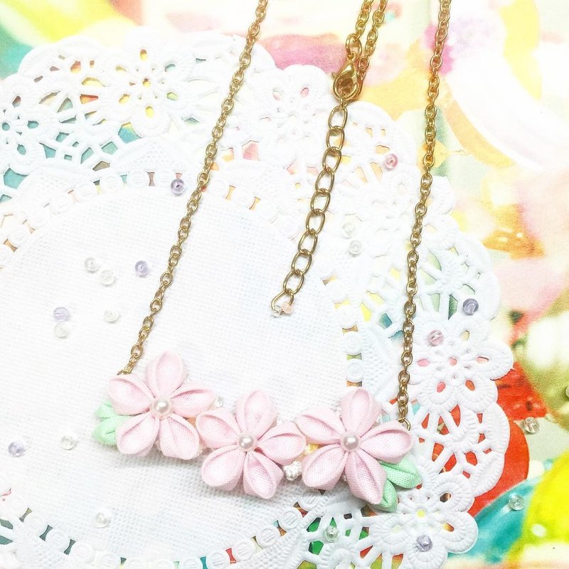 三小花項鍊(粉紅色) - 項鍊 - 棉．麻 粉紅色