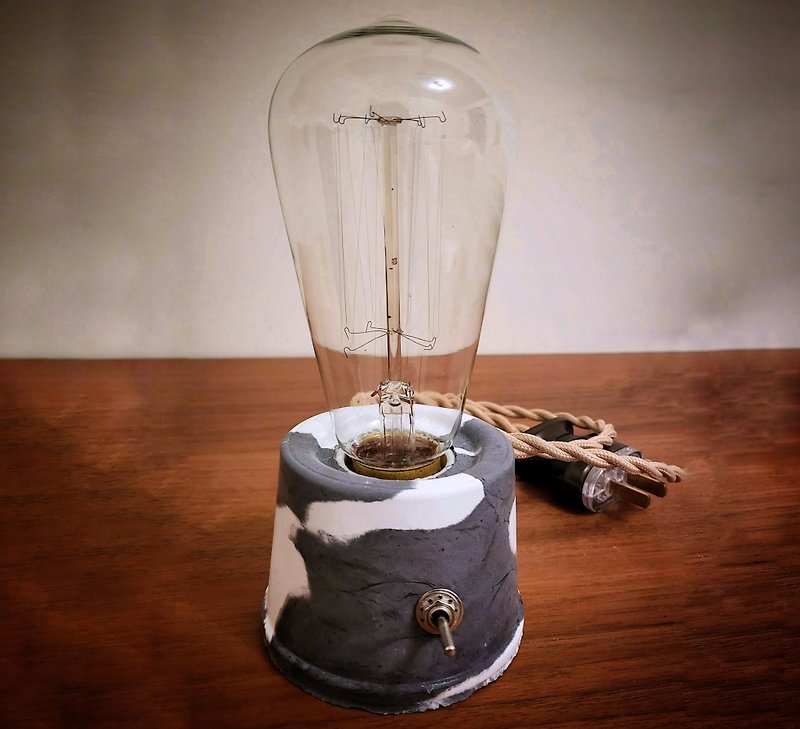 Dairy Cement Tungsten Filament Desk Lamp-With Toggle Switch- - โคมไฟ - ปูน 