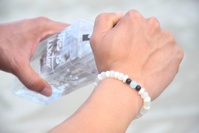White Beach Style Handmade Men Bracelet - 手鍊/手環 - 其他材質 白色