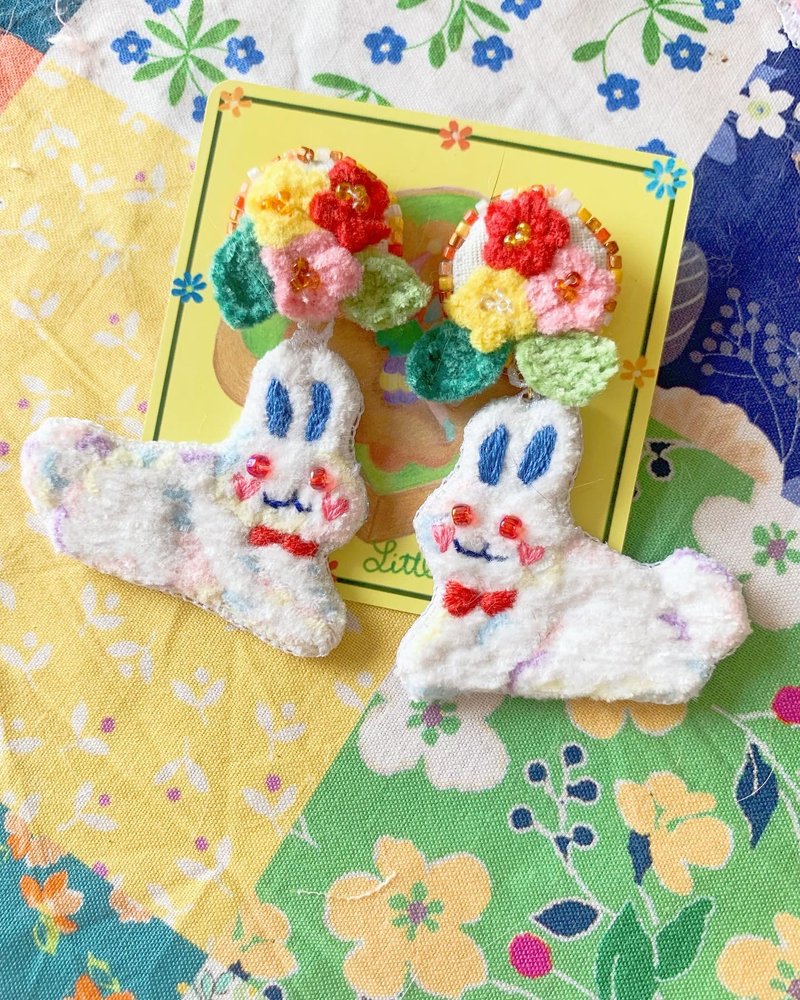 My Bunny birthday cake 毛絨絨白兔蛋糕耳環 - 耳環/耳夾/耳骨夾 - 繡線 白色