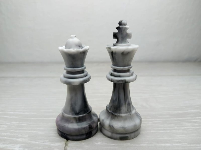 Custom resin chess sets with board | Size of King 2.75 inch (7 cm) | Epoxy resin - 桌遊/卡牌 - 樹脂 灰色