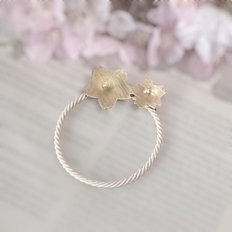 Brass thin cherry hair tie - เครื่องประดับผม - ทองแดงทองเหลือง สีทอง