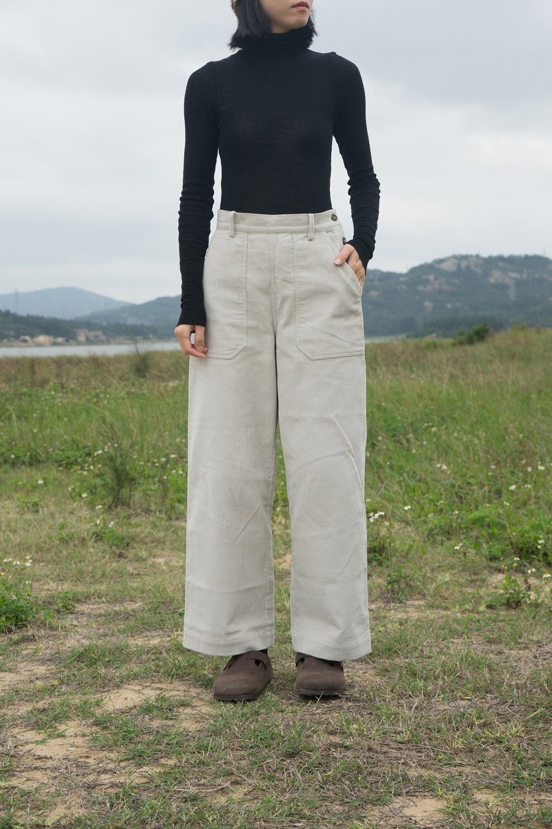 日本產重磅燈芯絨 側開扣貼袋 直筒工裝寬褲 - 女長褲 - 棉．麻 灰色