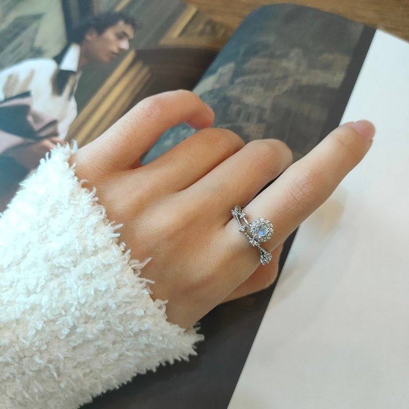 Le Bonheur 月光石編織戒指 開口可調節(情人節 生日禮物) - 戒指 - 半寶石 藍色