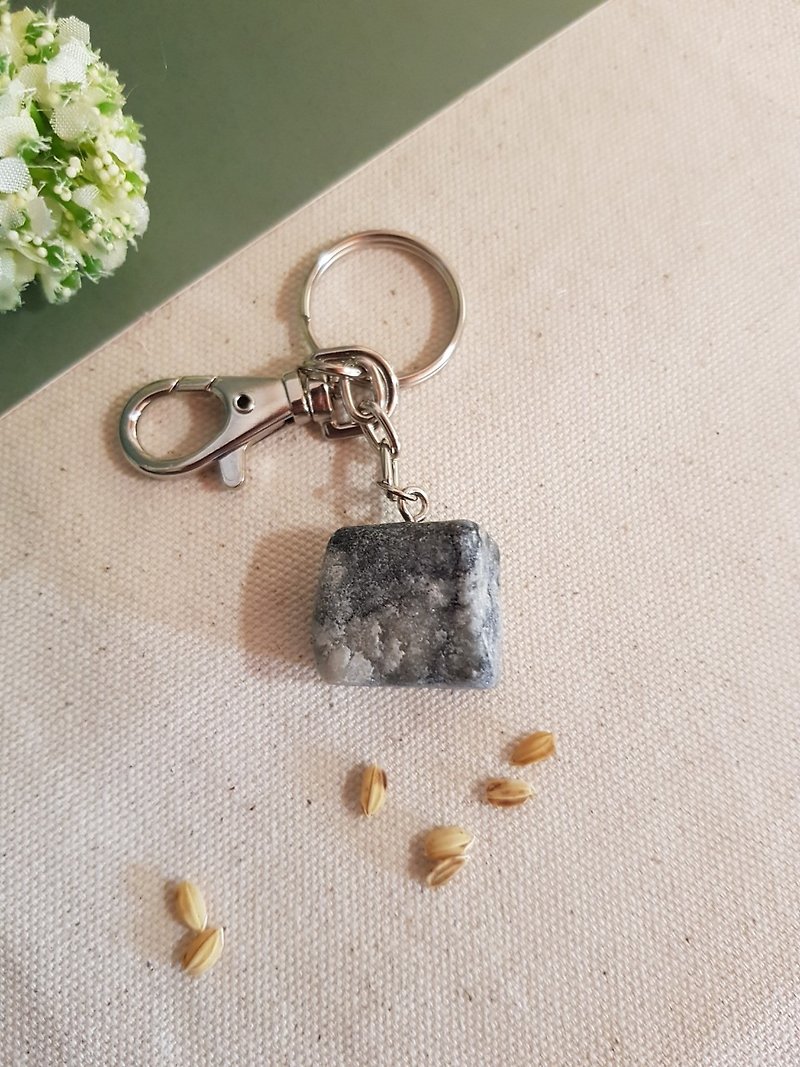 Ishiho-Frost Grey Marble Key Ring Keychain Charm Charm - ที่ห้อยกุญแจ - หิน สีเทา