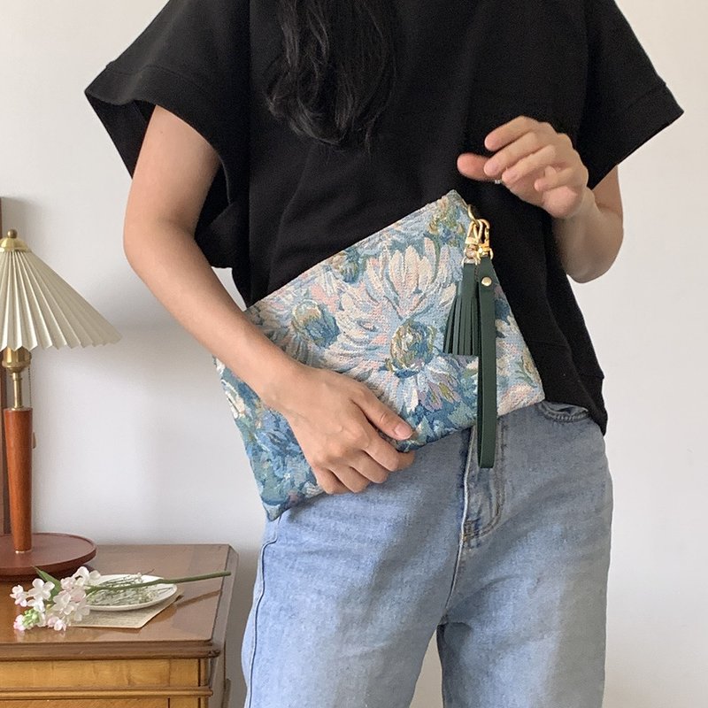 Jacquard blue storage clutch - 手拿包 - 棉．麻 多色