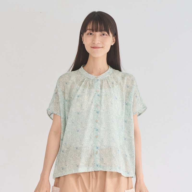 透膚寬版上衣/飛櫻/微風綠/花束 - 女上衣/長袖上衣 - 棉．麻 綠色