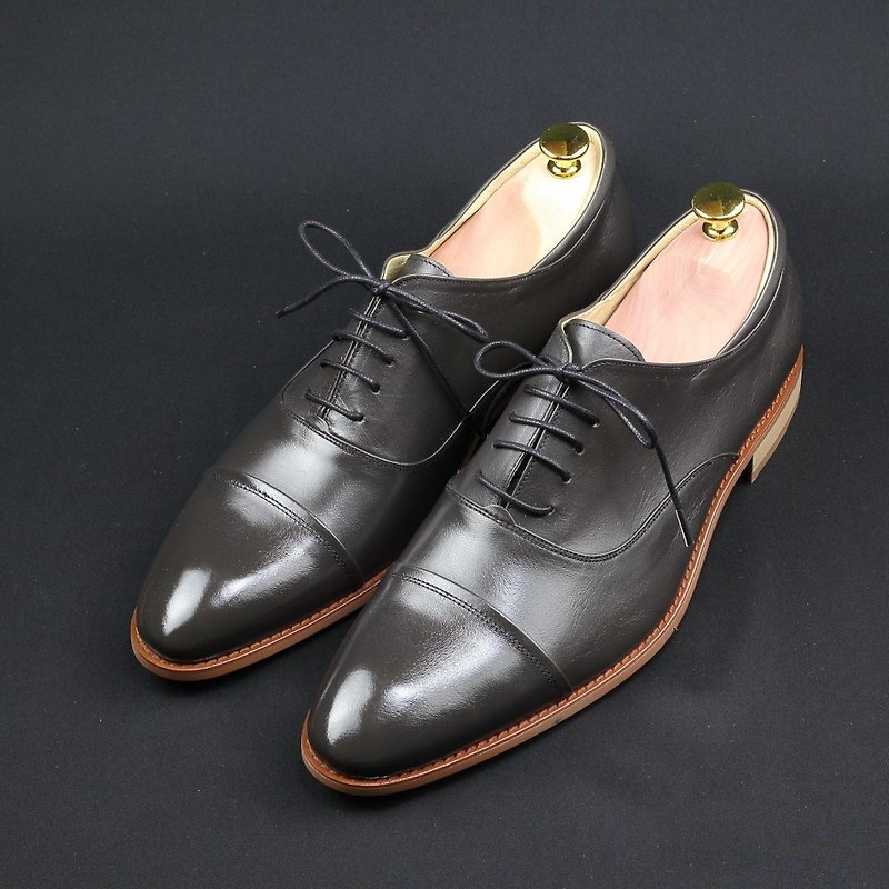 Captoe Classic Cross-Decorated Oxford Shoes-Calm Grey - รองเท้าอ็อกฟอร์ดผู้ชาย - หนังแท้ สีเทา