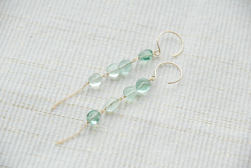 Green flow Light of earrings (14 gold gf) - ต่างหู - เครื่องเพชรพลอย สีเขียว