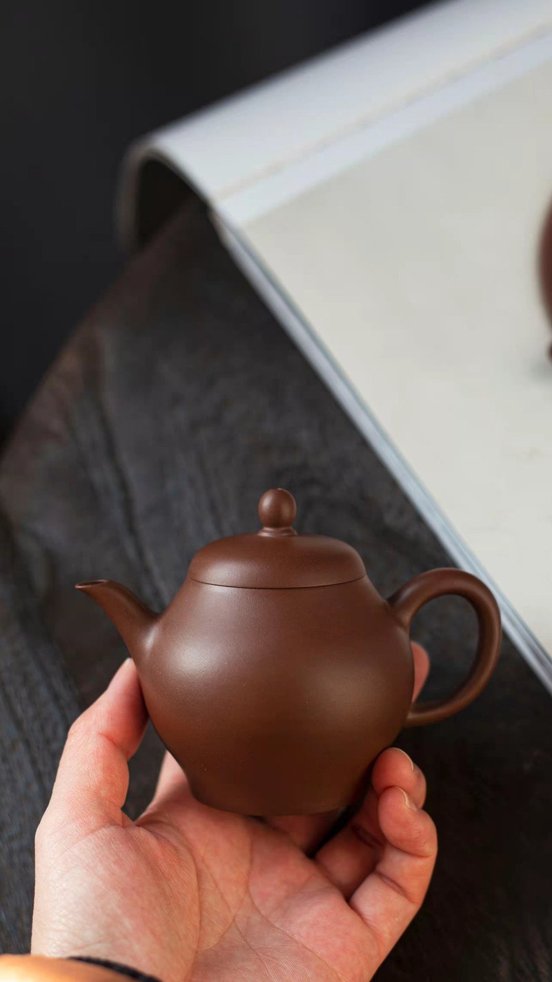 送禮紫砂壺茶壺秋水 全手工 180cc 原矿极品文革料 正宗润泽 器型 - 茶壺/茶杯/茶具 - 陶 灰色