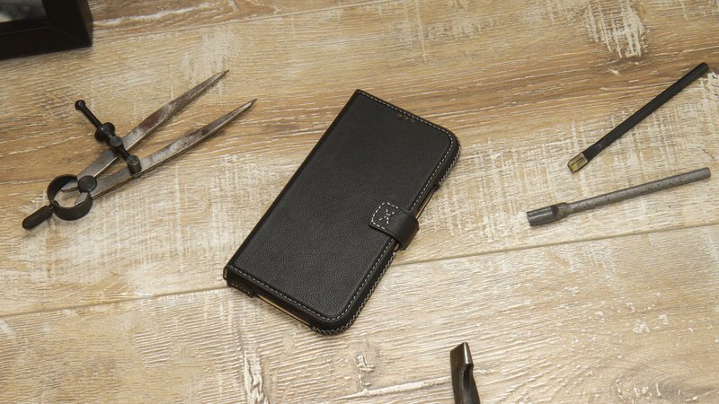 iPhone 12 and 12Pro Classic Series Pocket Money Mobile Phone Leather Case- Carbon Black - เคส/ซองมือถือ - หนังแท้ 